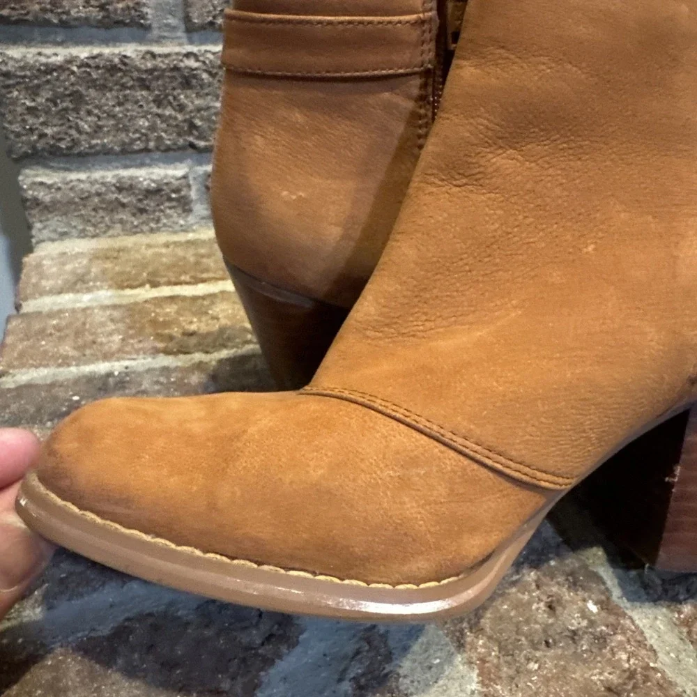 Gianni Bini Boots Womens 6.5M Ankle Booties Heel Side Zip Brown Leather Round
